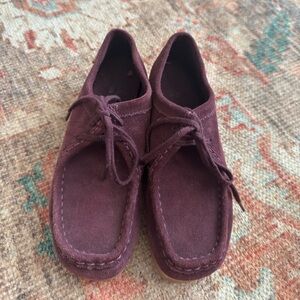 Clarks Wallabees in Burgundy Suede
